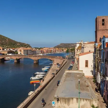 The Enchanting Sunset * Bosa