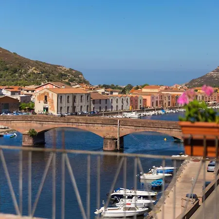 The Enchanting Sunset Appartamento Bosa